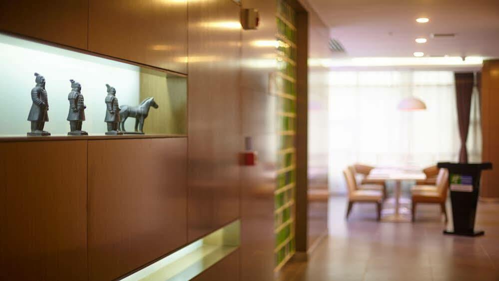 Holiday Inn Express Baoji City Centre By Ihg Exteriör bild