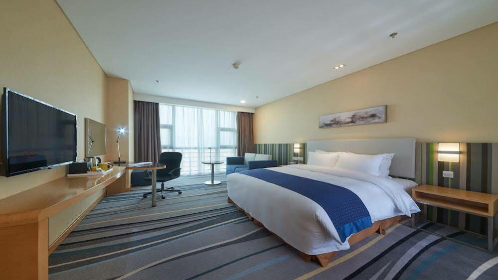 Holiday Inn Express Baoji City Centre By Ihg Exteriör bild